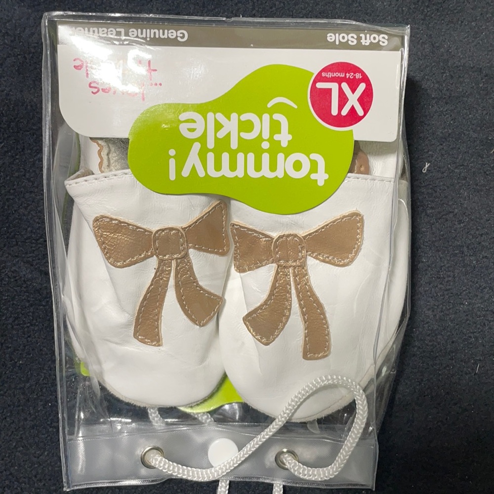 Tommy Tickle soft sole Gold bow shoe